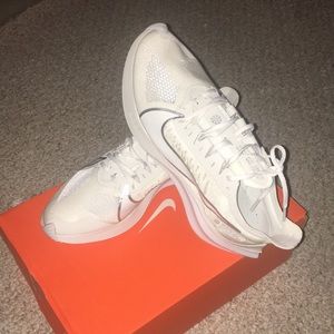 Nike zoom gravity running shoes pegasus bq3203